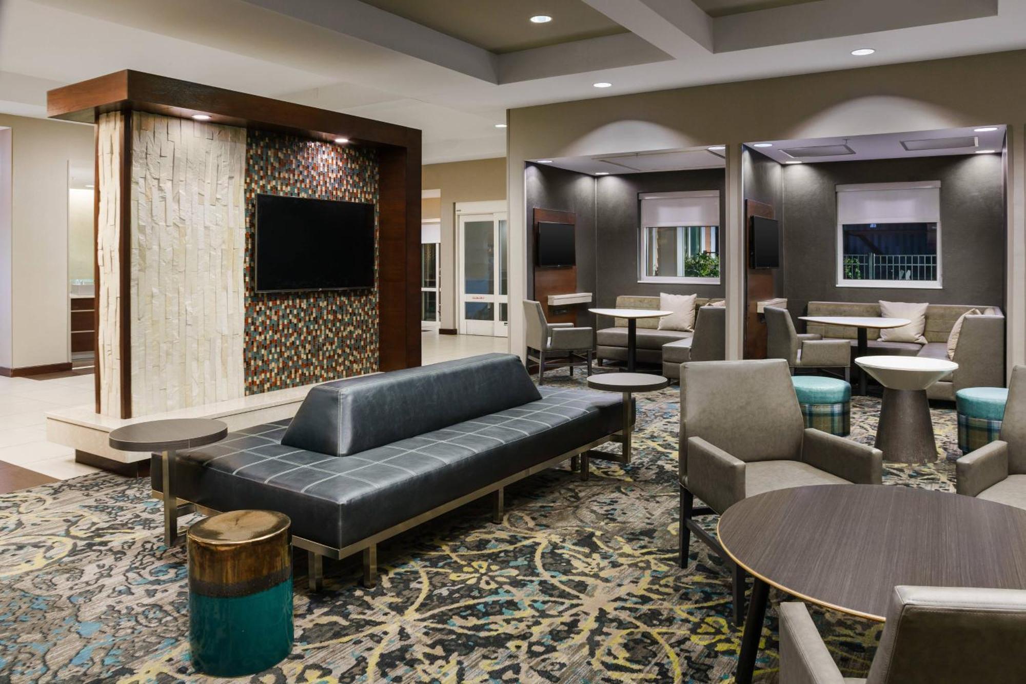 By Marriott Charleston North/ashley Phosphate Hotel North Charleston